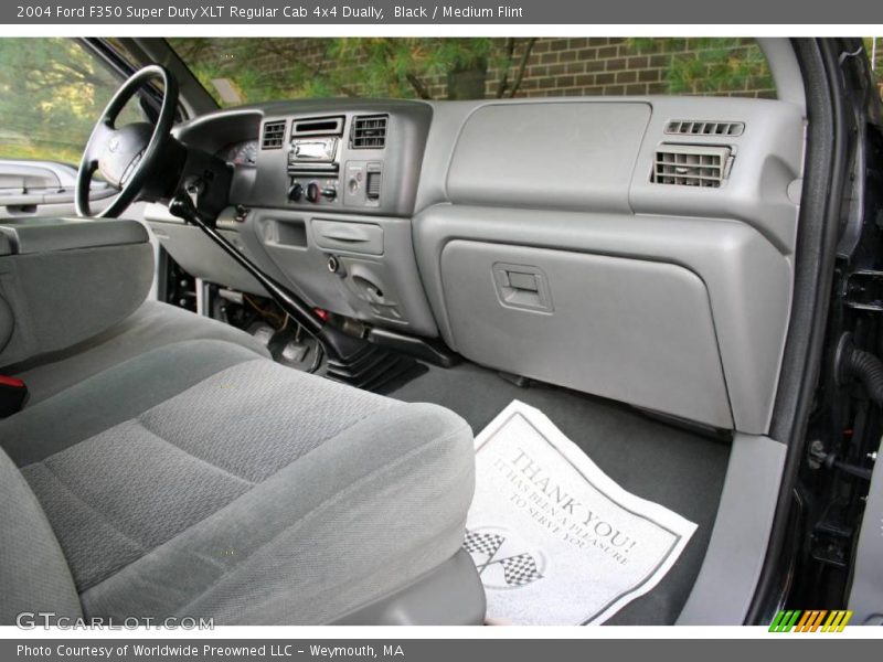 Dashboard of 2004 F350 Super Duty XLT Regular Cab 4x4 Dually