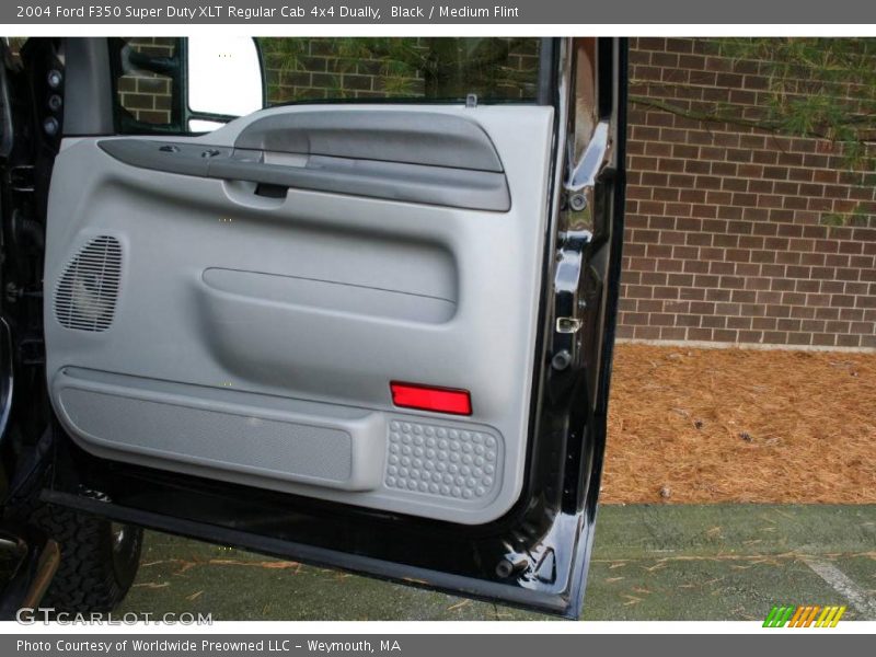 Black / Medium Flint 2004 Ford F350 Super Duty XLT Regular Cab 4x4 Dually