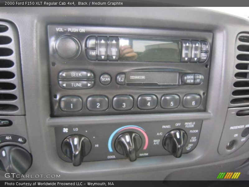 Controls of 2000 F150 XLT Regular Cab 4x4