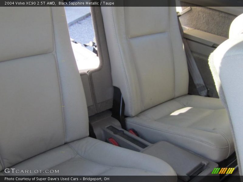 Black Sapphire Metallic / Taupe 2004 Volvo XC90 2.5T AWD
