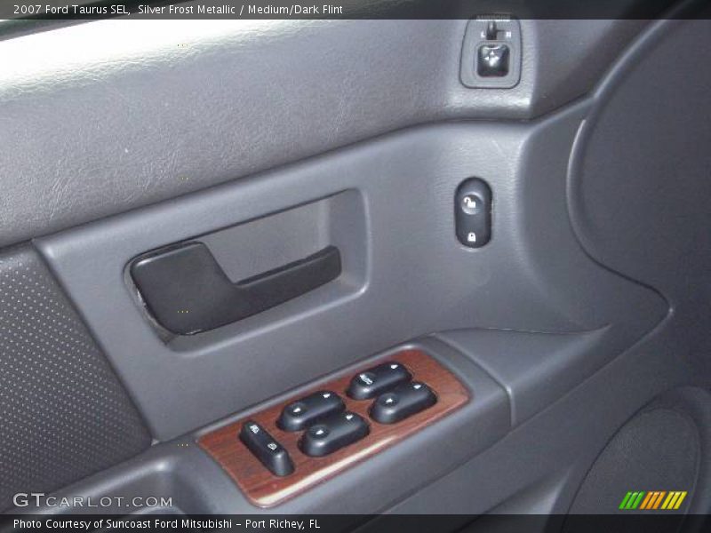 Silver Frost Metallic / Medium/Dark Flint 2007 Ford Taurus SEL