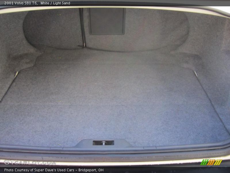White / Light Sand 2001 Volvo S80 T6