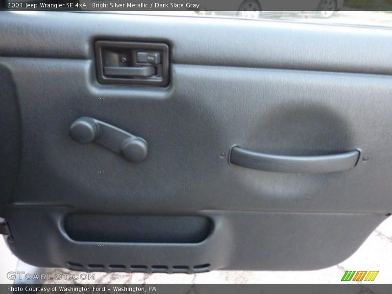 Bright Silver Metallic / Dark Slate Gray 2003 Jeep Wrangler SE 4x4