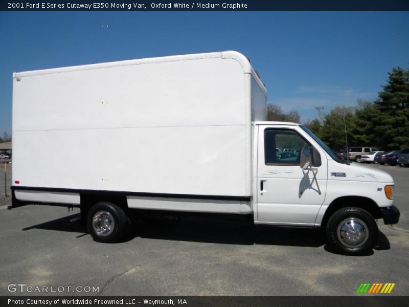 Oxford White / Medium Graphite 2001 Ford E Series Cutaway E350 Moving Van