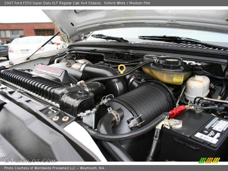 Oxford White / Medium Flint 2007 Ford F350 Super Duty XLT Regular Cab 4x4 Chassis