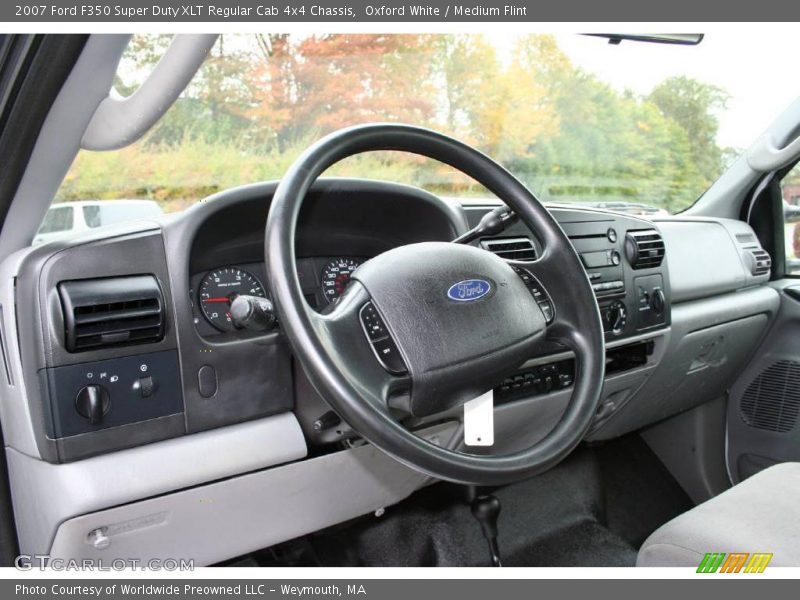 Oxford White / Medium Flint 2007 Ford F350 Super Duty XLT Regular Cab 4x4 Chassis
