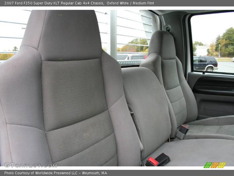 Oxford White / Medium Flint 2007 Ford F350 Super Duty XLT Regular Cab 4x4 Chassis