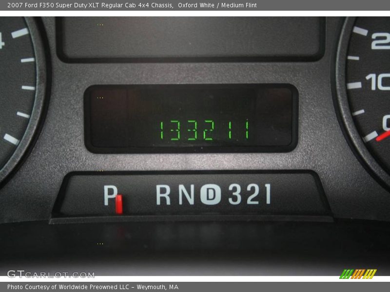 Oxford White / Medium Flint 2007 Ford F350 Super Duty XLT Regular Cab 4x4 Chassis