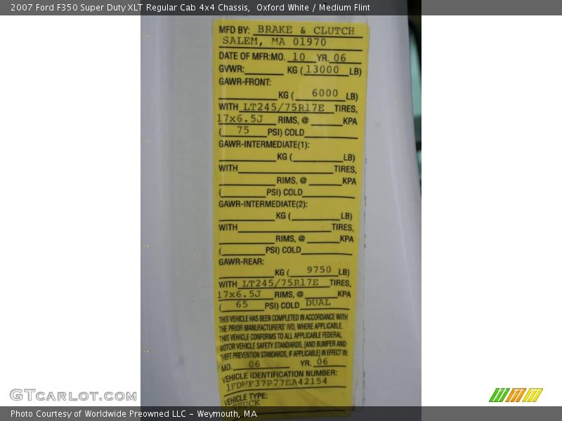Oxford White / Medium Flint 2007 Ford F350 Super Duty XLT Regular Cab 4x4 Chassis