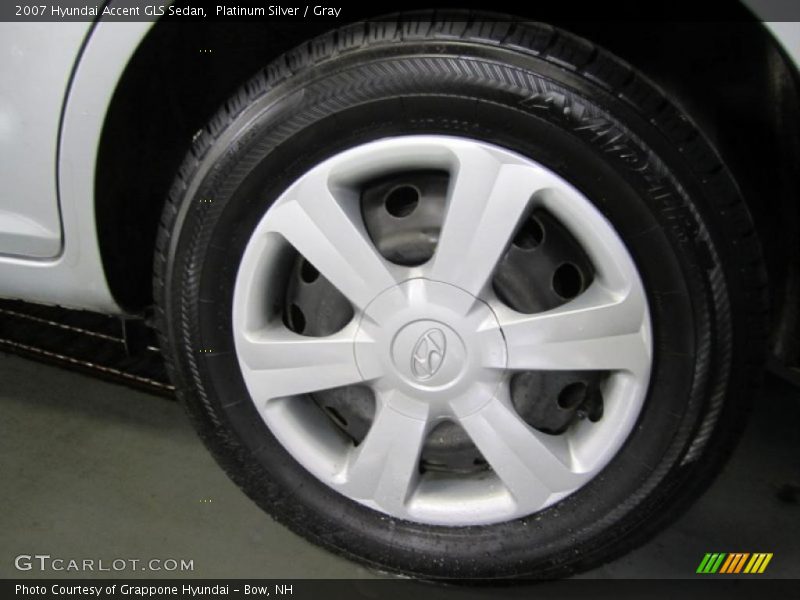 Platinum Silver / Gray 2007 Hyundai Accent GLS Sedan