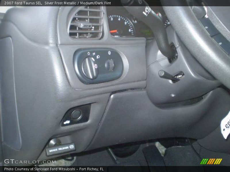 Silver Frost Metallic / Medium/Dark Flint 2007 Ford Taurus SEL