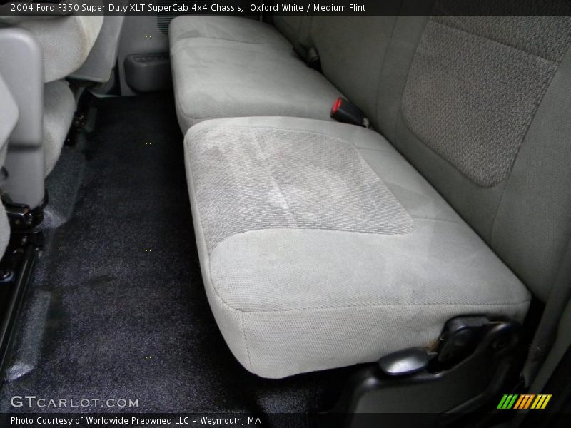 Oxford White / Medium Flint 2004 Ford F350 Super Duty XLT SuperCab 4x4 Chassis