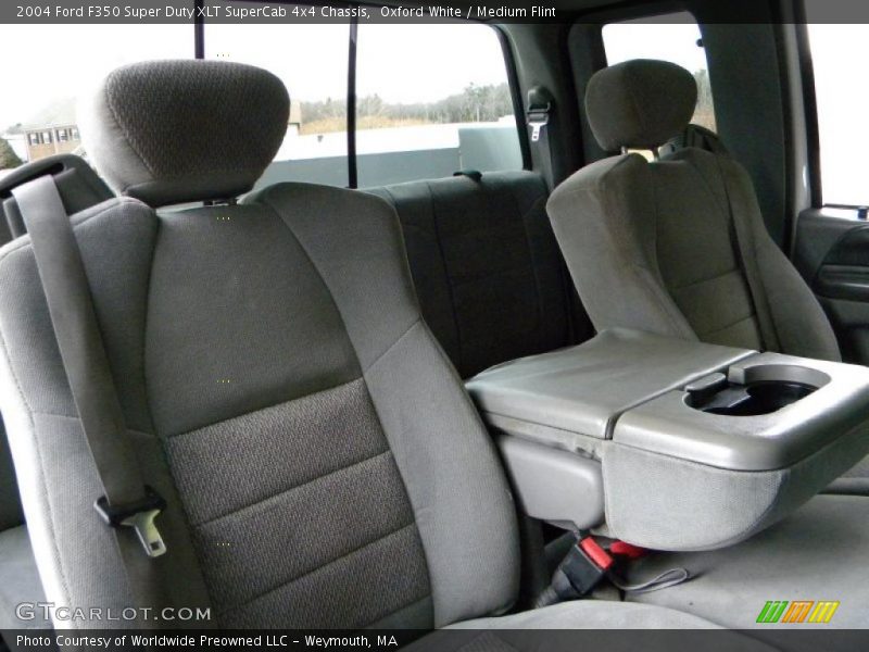 Oxford White / Medium Flint 2004 Ford F350 Super Duty XLT SuperCab 4x4 Chassis