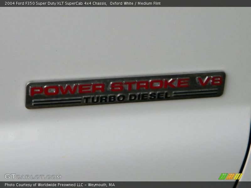 Oxford White / Medium Flint 2004 Ford F350 Super Duty XLT SuperCab 4x4 Chassis