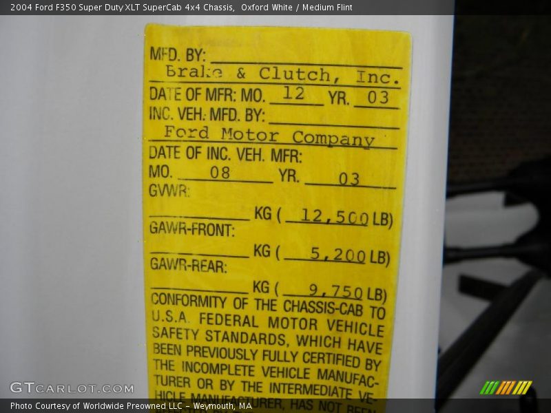 Oxford White / Medium Flint 2004 Ford F350 Super Duty XLT SuperCab 4x4 Chassis