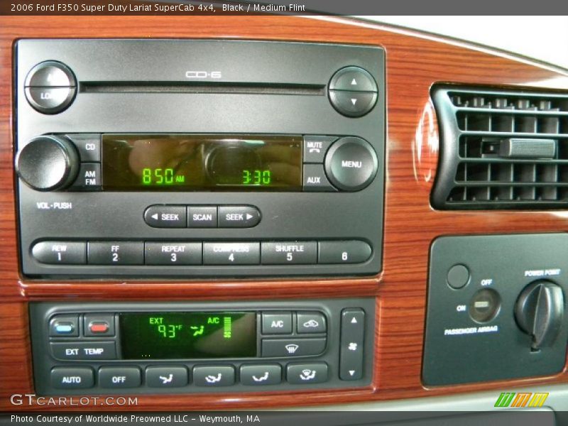 Controls of 2006 F350 Super Duty Lariat SuperCab 4x4