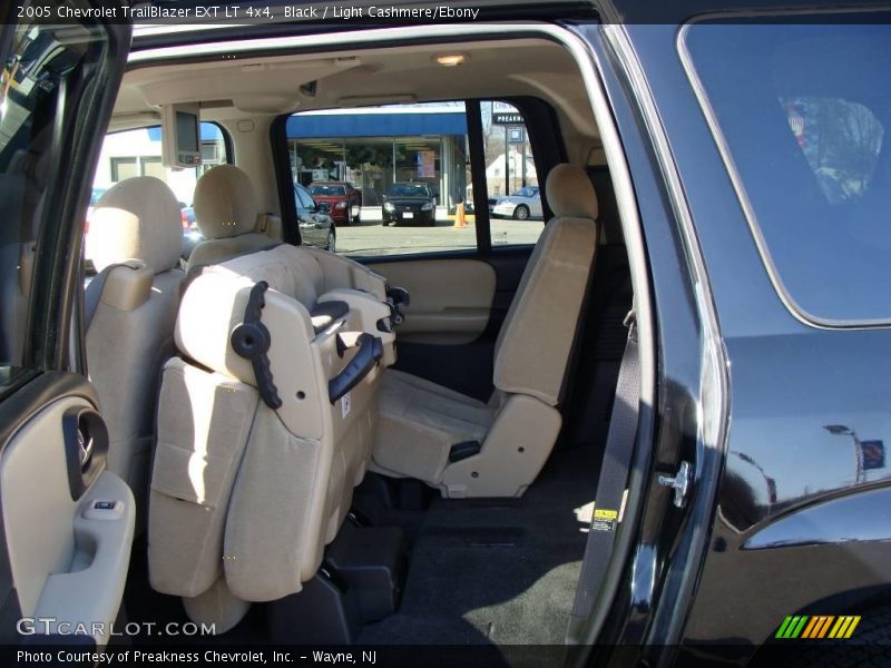Black / Light Cashmere/Ebony 2005 Chevrolet TrailBlazer EXT LT 4x4