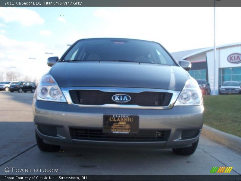 Titanium Silver / Gray 2011 Kia Sedona LX