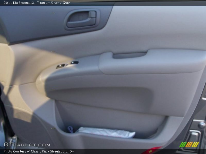 Titanium Silver / Gray 2011 Kia Sedona LX