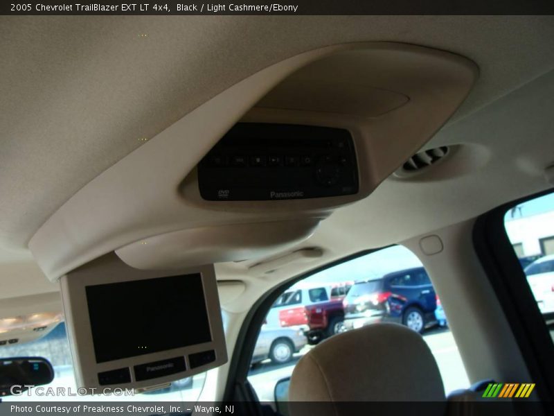 Black / Light Cashmere/Ebony 2005 Chevrolet TrailBlazer EXT LT 4x4