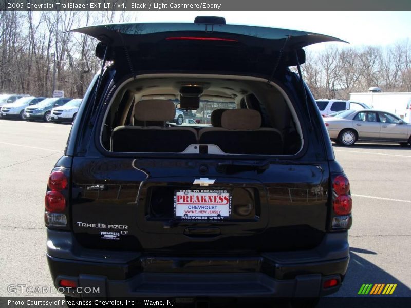 Black / Light Cashmere/Ebony 2005 Chevrolet TrailBlazer EXT LT 4x4