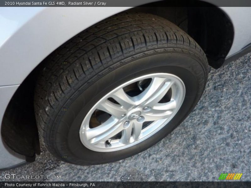 Radiant Silver / Gray 2010 Hyundai Santa Fe GLS 4WD