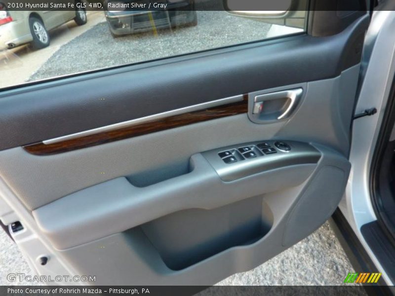 Radiant Silver / Gray 2010 Hyundai Santa Fe GLS 4WD