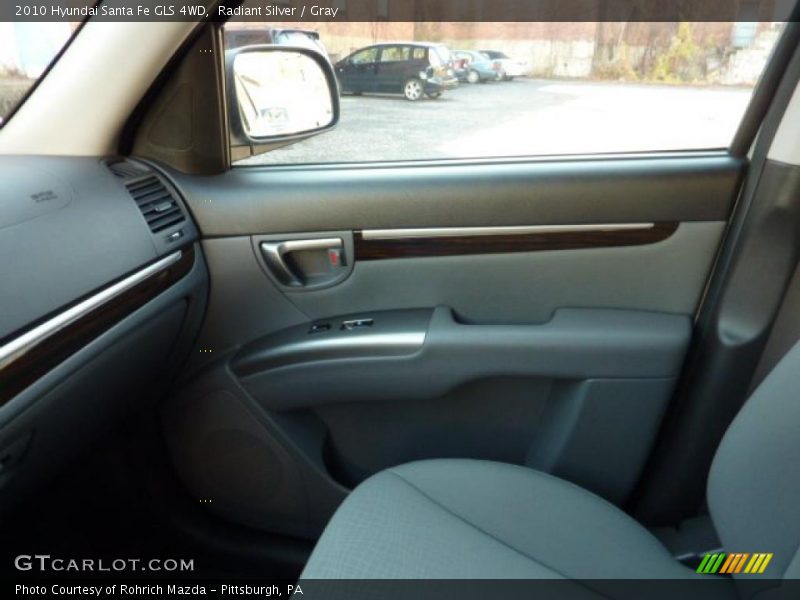 Radiant Silver / Gray 2010 Hyundai Santa Fe GLS 4WD