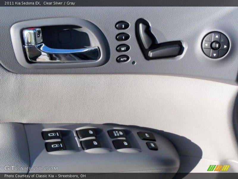 Clear Silver / Gray 2011 Kia Sedona EX