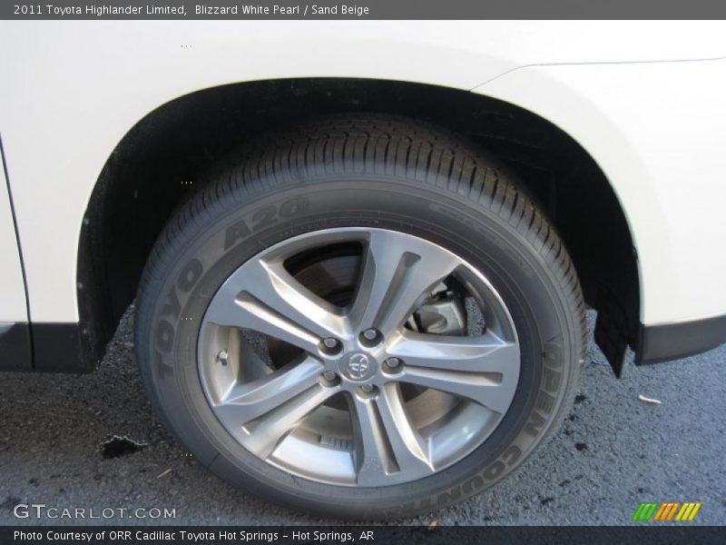 Blizzard White Pearl / Sand Beige 2011 Toyota Highlander Limited
