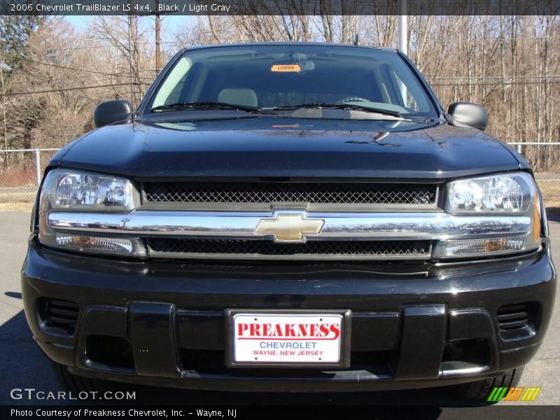 Black / Light Gray 2006 Chevrolet TrailBlazer LS 4x4