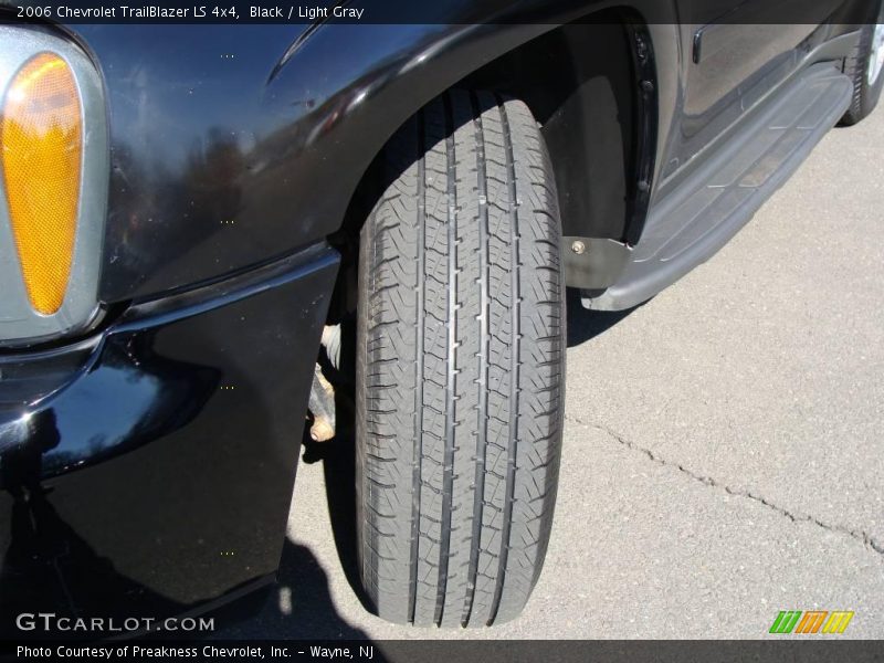 Black / Light Gray 2006 Chevrolet TrailBlazer LS 4x4