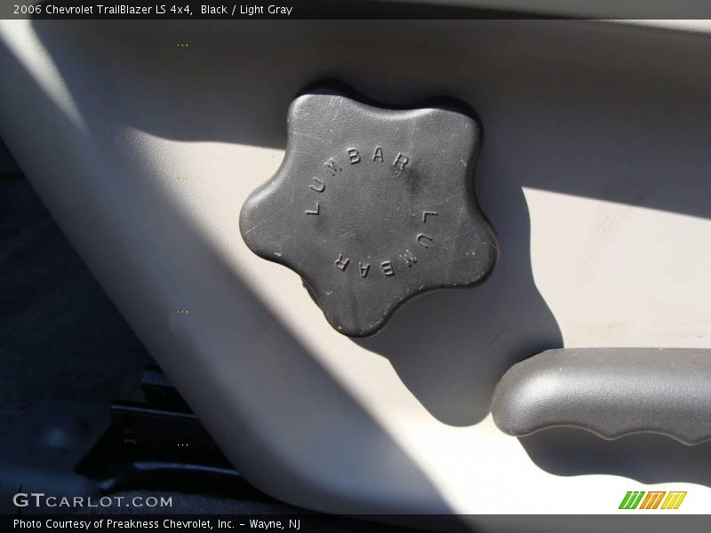 Black / Light Gray 2006 Chevrolet TrailBlazer LS 4x4