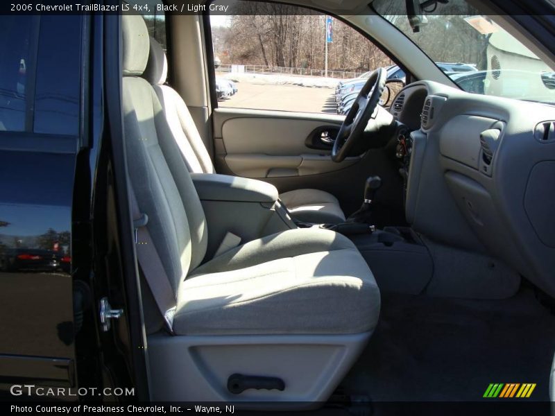 Black / Light Gray 2006 Chevrolet TrailBlazer LS 4x4