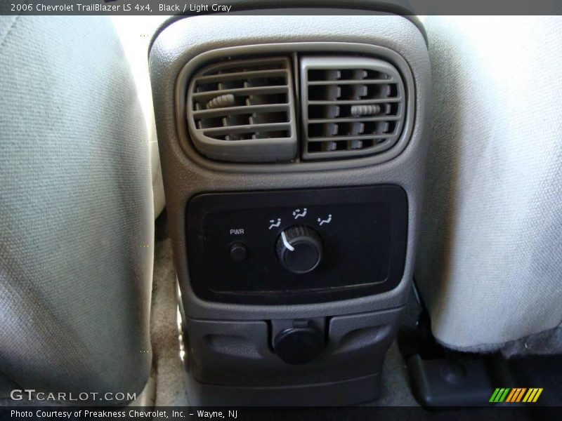 Black / Light Gray 2006 Chevrolet TrailBlazer LS 4x4