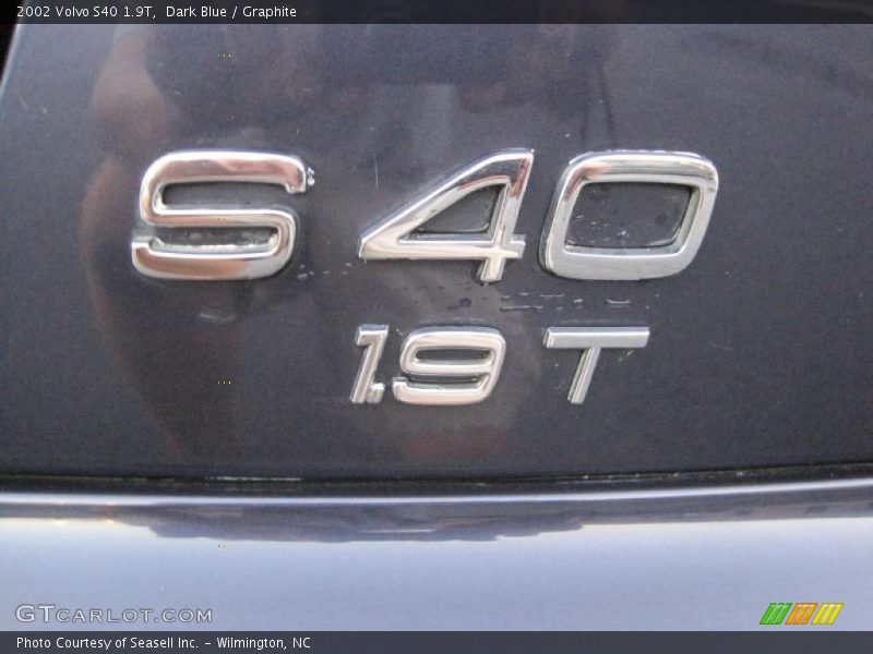 Dark Blue / Graphite 2002 Volvo S40 1.9T