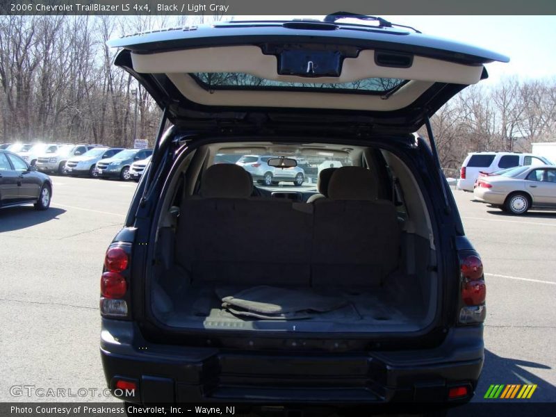 Black / Light Gray 2006 Chevrolet TrailBlazer LS 4x4