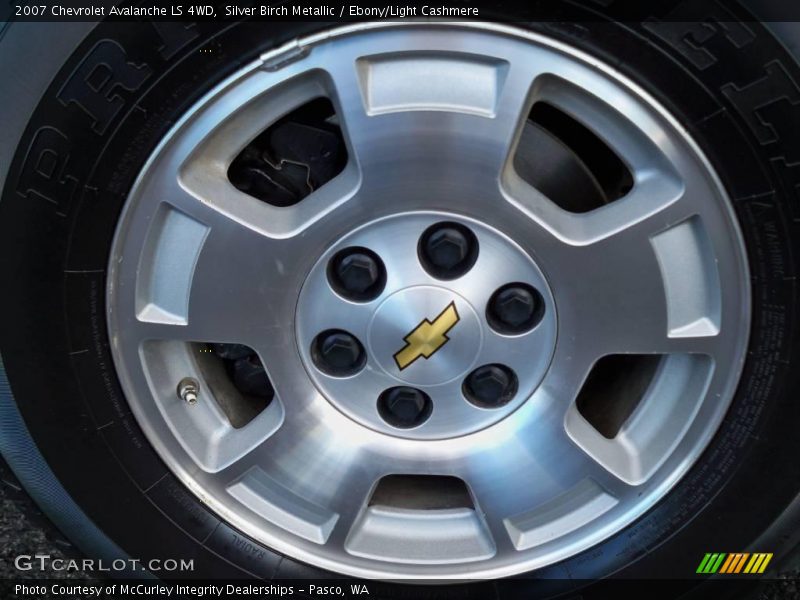 Silver Birch Metallic / Ebony/Light Cashmere 2007 Chevrolet Avalanche LS 4WD