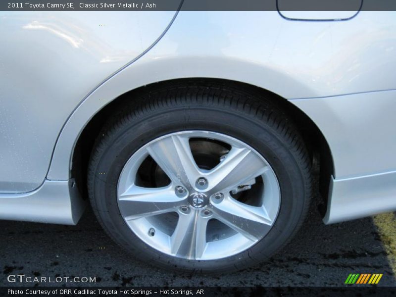Classic Silver Metallic / Ash 2011 Toyota Camry SE