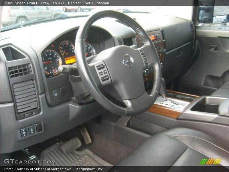 Radiant Silver / Charcoal 2009 Nissan Titan LE Crew Cab 4x4