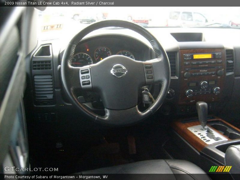 Radiant Silver / Charcoal 2009 Nissan Titan LE Crew Cab 4x4