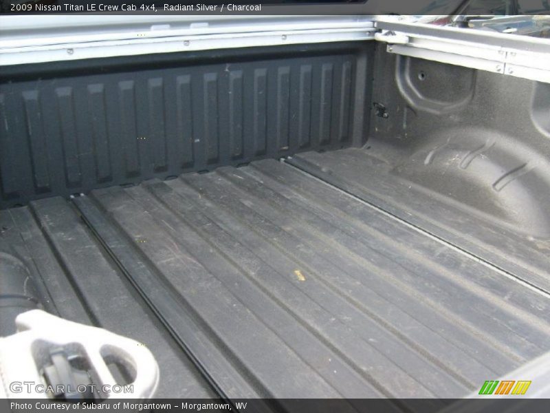 Radiant Silver / Charcoal 2009 Nissan Titan LE Crew Cab 4x4