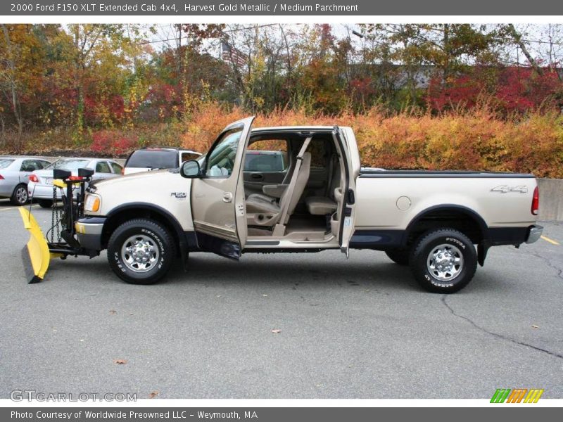 Harvest Gold Metallic / Medium Parchment 2000 Ford F150 XLT Extended Cab 4x4