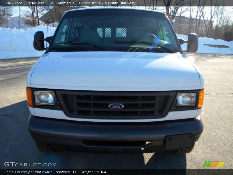 Oxford White / Medium Flint Grey 2007 Ford E Series Van E150 Commercial