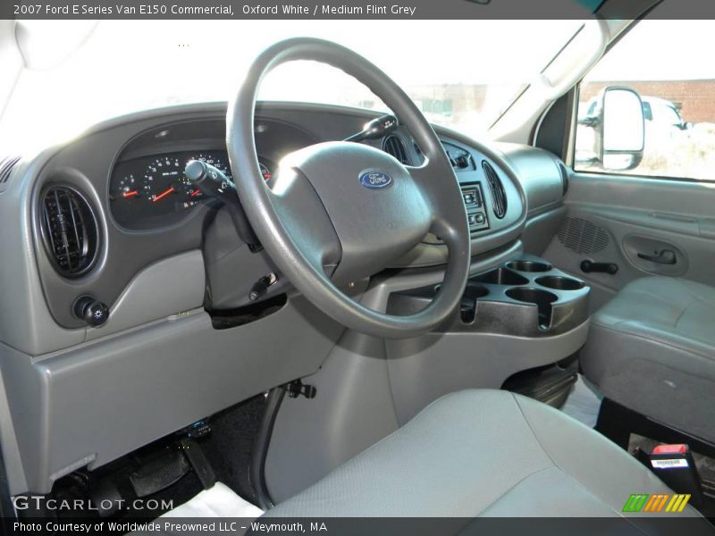Oxford White / Medium Flint Grey 2007 Ford E Series Van E150 Commercial
