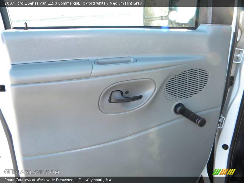 Oxford White / Medium Flint Grey 2007 Ford E Series Van E150 Commercial