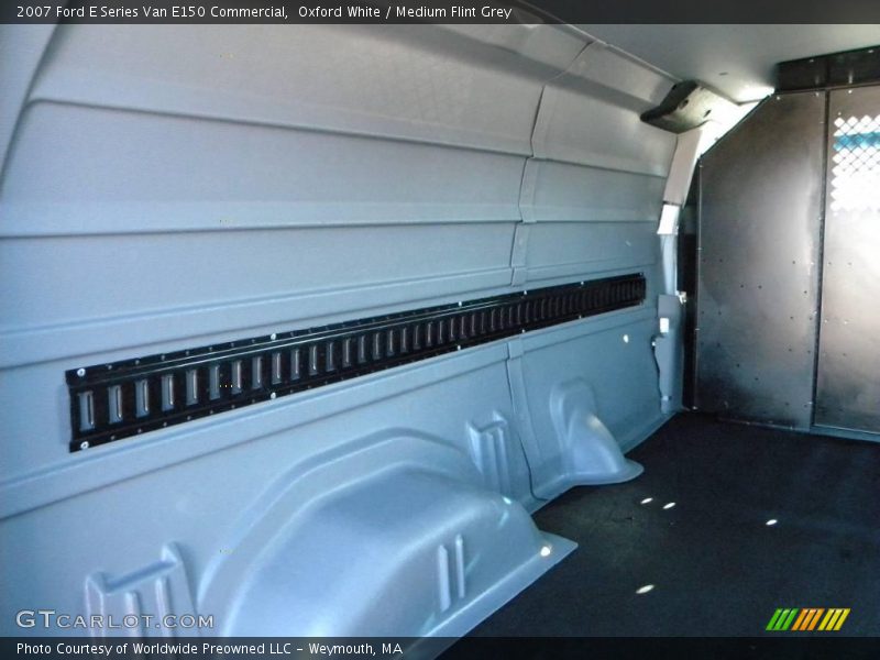Oxford White / Medium Flint Grey 2007 Ford E Series Van E150 Commercial
