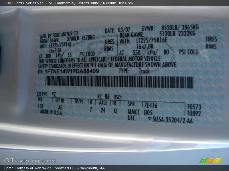 Oxford White / Medium Flint Grey 2007 Ford E Series Van E150 Commercial