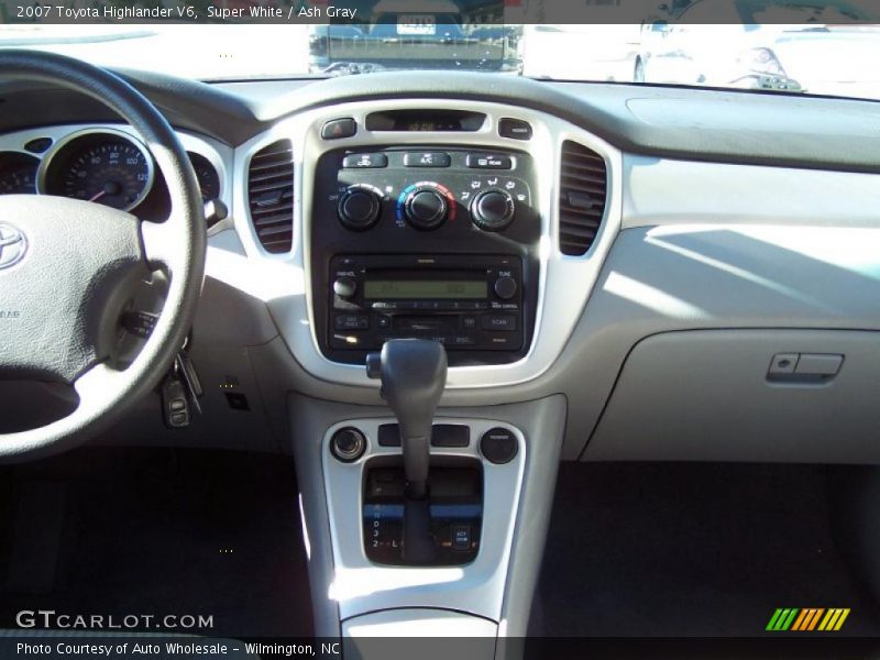 Super White / Ash Gray 2007 Toyota Highlander V6