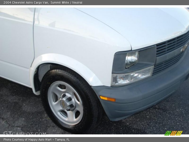 Summit White / Neutral 2004 Chevrolet Astro Cargo Van